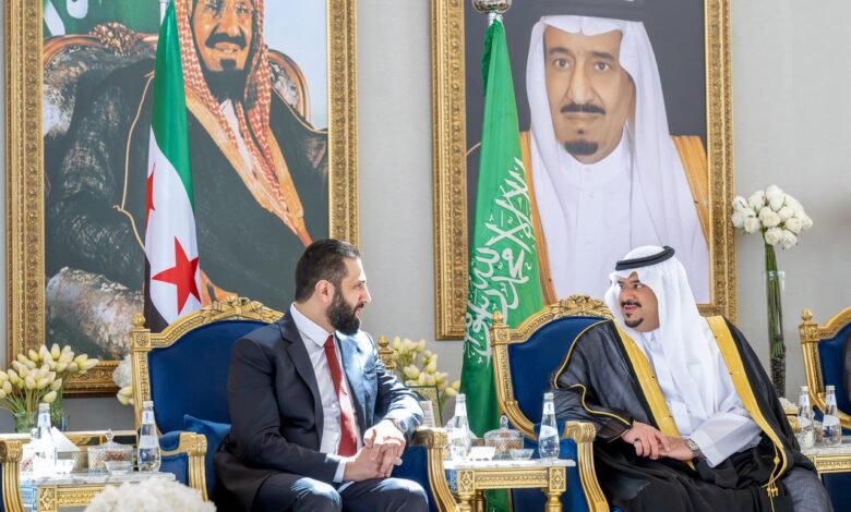 رئيس الجمهورية العربية السورية يصل إلى الرياض وفي مقدمة مستقبليه سمو نائب أمير المنطقة
