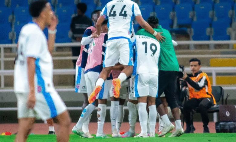 نيوم يكسب الخلود بثلاثية و الأهلي يتعادل مع ضيفه الرياض