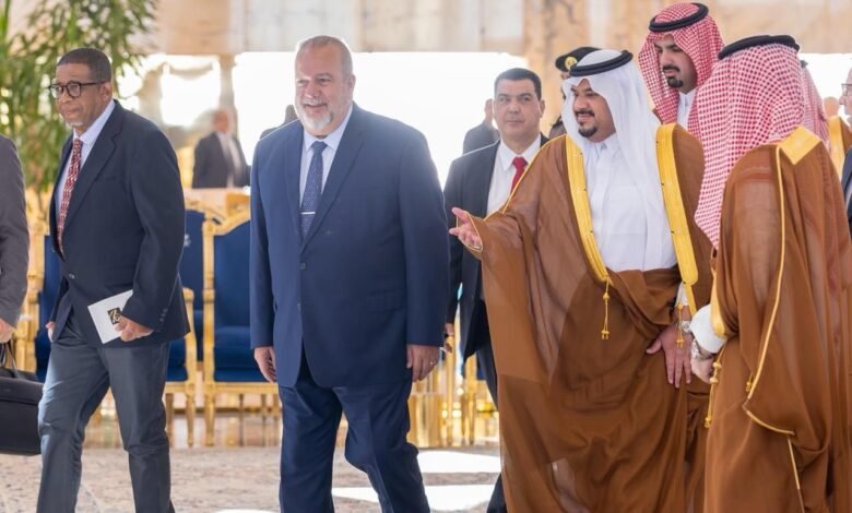 رئيس وزراء جمهورية كوبا يصل الرياض وفي مقدمة مستقبليه نائب أمير منطقة الرياض
