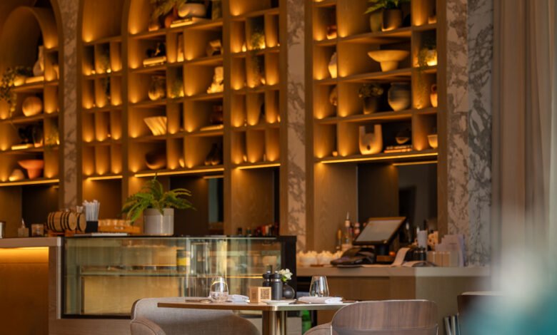 اكتشف أورمي أوستيريا: الوجهة الإيطالية الجديدة في دبي داخل فندق بالاس دبي كريك هاربر