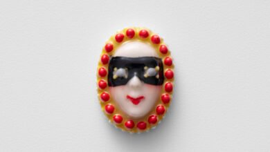 احتفالًا بموسم الأعياد، تمزج إيفوك فنّ الحلويات ببريق المجوهرات