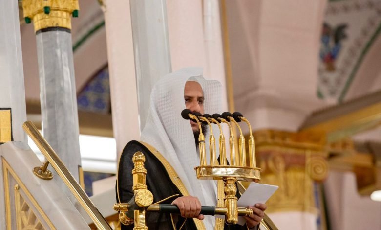 إمام وخطيب المسجد النبوي الشيخ خالد المهنا : الصبر أصل كل طاعة، وبِذرُ كل خير يناله العبد في الدنيا والآخرة