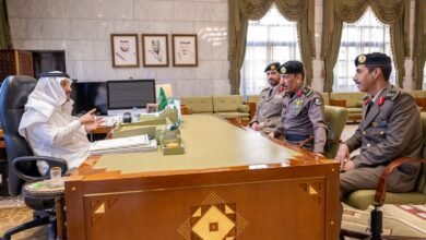 سمو أمير الرياض يستقبل مدير شرطة المنطقة المكلّف ومدير دوريات الأمن بالمنطقة