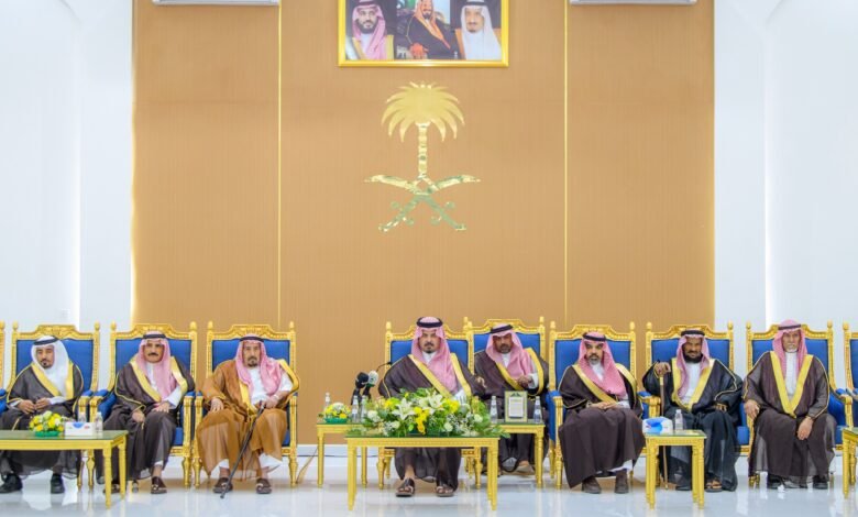 أمير منطقة المدينة المنورة يزور محافظة المهد ويرأس اجتماع المجلس المحلي