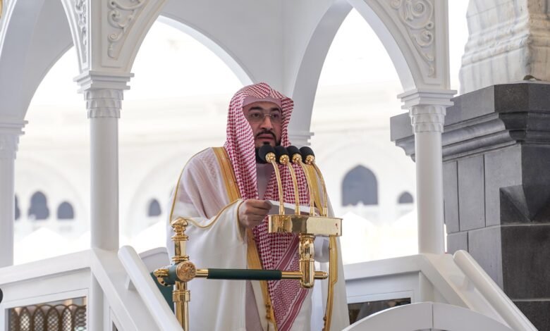 إمام وخطيب المسجد الحرام : اعتياد المعاصي دليل خذلان وحرمان وابتعاد عن رحمة الله