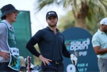 تومسون يتصدر بطولة السعودية المفتوحة المقدمة من صندوق الاستثمارات.. وتأهل عربي بقيادة الكردي وبريسنو