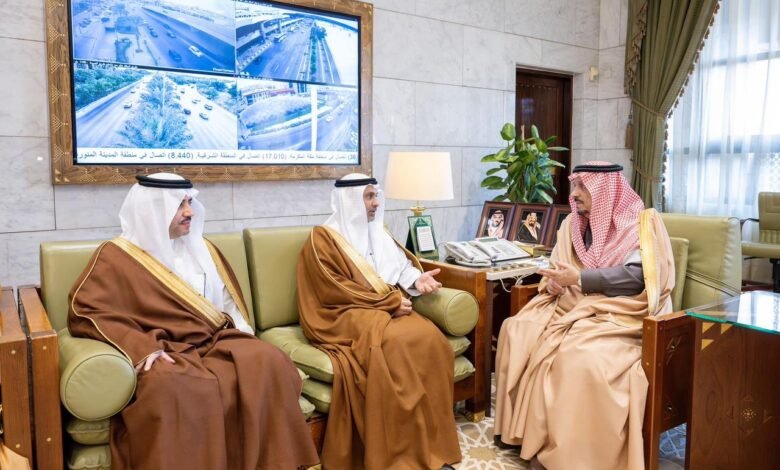 سمو أمير منطقة الرياض يتسلم شهادتي اعتماد محافظتي الغاط والزلفي مدنًا صحية من منظمة الصحة العالمية