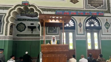 وزارة الشؤون الإسلامية تقيم خطبة الجمعة في جامع الأزهر بجاكرتا حول فضل كلمة التوحيد وعِظَم نعمة “لا إله إلا الله”