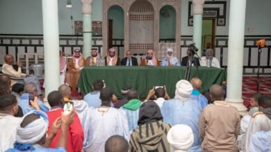 ضمن برنامج زيارة أئمة الحرمين الذي تنظمه وزارة الشؤون الإسلامية والدعوة والإرشاد: *إمام المسجد النبوي يلتقي العلماء ويزور مؤسسات دينية في نواكشوط