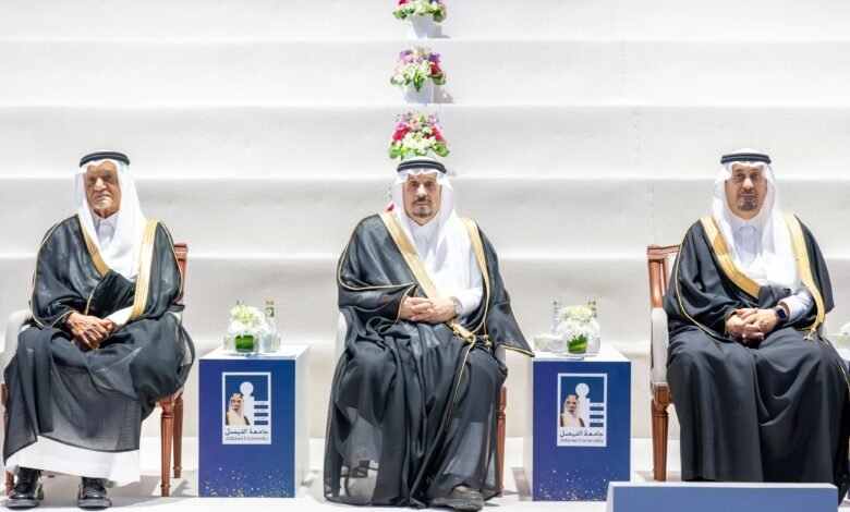 سمو أمير منطقة الرياض يرعى حفل خريجي جامعة الفيصل ويضع حجر الأساس لمشروعات المنشآت الرياضية بالجامعة بتكلفة تتجاوز 300 مليون ريال