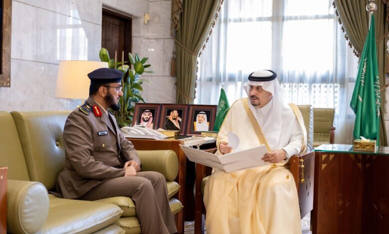 سمو أمير منطقة الرياض يستقبل مدير الدفاع المدني بالمنطقة