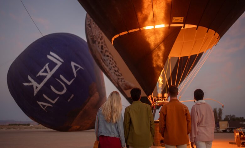هيرو بالون فلايتس السعودية تُطلق رحلات خاصة للعائلات بالمنطاد للاستمتاع بشروق الشمس فوق العلا