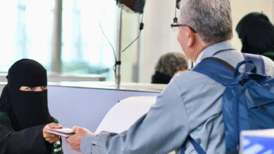 الجوازات بمطار الأمير محمد بن عبدالعزيز تستقبل أولى رحلات ضيوف الرحمن من جمهورية تركيا القادمين لأداء فريضة الحج لعام 1447هـ