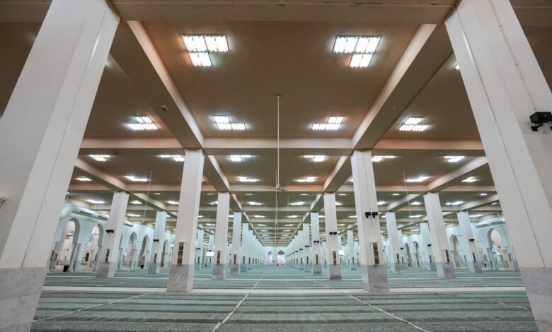 وزارة الشؤون الإسلامية ترفع جاهزية مسجد نمرة وتكثّف خدمات التوعية والإرشاد بمشعر عرفات لاستقبال الحجاج في يوم عرفة